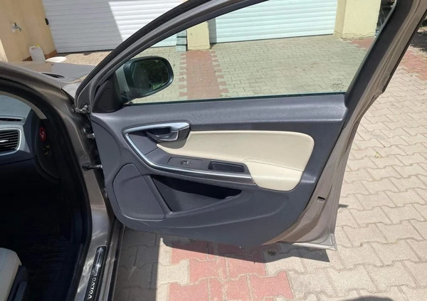 Volvo S60 cena 38000 przebieg: 274461, rok produkcji 2012 z Ostrołęka małe 667